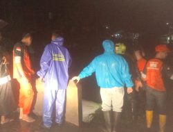 Pemkot Bandar Lampung Bantu Warga Bersihkan Lumpur Sisa Banjir