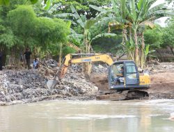 Walikota Bandar Lampung Kembali Menginstruksikan Dinas PU untuk Menurunkan Alat Berat di Wilayah Terdampak Banjir