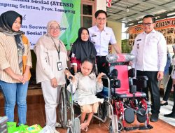 Bupati Egi Salurkan Bantuan ATENSI dari Kemensos RI kepada 102 PPKS di Kecamatan Natar