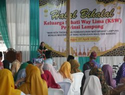 Walikota Bandar Lampung, Hj.Eva Dwiana menghadiri acara Halal bihalal Keluarga Sehati Way Lima (KSW) provinsi Lampung