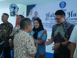 Walikota Bandar Lampung Hj.Eva Dwiana menghadiri acara halal bihalal idul Fitri 1446 H/2025 M oleh perhimpunan advokat Indonesia (PERADI) kota bandar Lampung