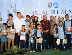 Walikota Bandar Lampung Hj. Eva Dwiana menghadiri silaturahmi dan halal bihalal dengan Dinas Pendidikan Kota Bandar Lampung