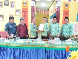 Pisah Sambut Ketua Apdesi Kabupaten Pesisir Barat di kantor Desa Sukajadi Kecamatan Krui Selatan