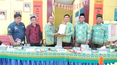 Pisah Sambut Ketua Apdesi Kabupaten Pesisir Barat di kantor Desa Sukajadi Kecamatan Krui Selatan