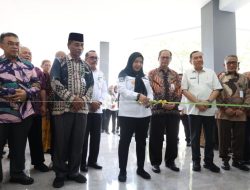 Prof. Ayi Hadiri Perayaan HUT ke-24 RSUS