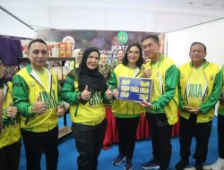 Walikota Bandar Lampung Hj. Eva Dwiana Menghadiri Acara Gebyar UMKM Bersama UMKM Mitra Adhiyaksa