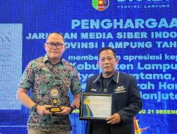 Bupati Lampung Selatan Raih Anugerah Daerah Harmonis dan Berkelanjutan dari JMSI Lampung