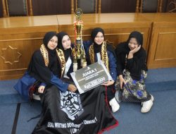 Mahasiswa UKMF LWDC FH Juara I Kompetisi Surat Dakwaan Lawphoria UMY