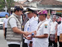 Dilantik di Tengah Pasar, Bupati Egi Ingatkan Pejabat soal Realitas Pengabdian