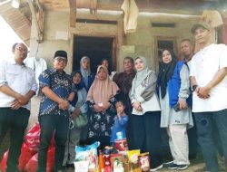 Mendapat Laporan dari Warganya Camat Panjang Merespons Cepat Langsung Mengunjungi Rumah Siti Khodijah di Kelurahan Pidada