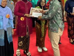 Ajak Warga Berkebaya, PGN Lampung Sosialisasi Gas Bumi di Sukamenanti Baru