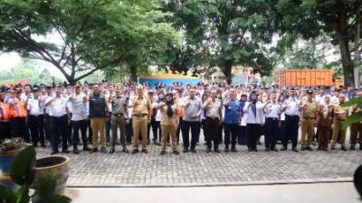 Wali Kota Bandar Lampung, Eva Dwiana, memimpin Apel Siaga Satuan Tugas (Satgas) Organisasi Perangkat Daerah (OPD) kepada jajaran pegawai Dinas Perhubungan Kota Bandar Lampung