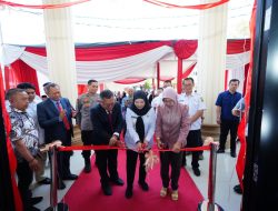 Rektor dan Wali Kota Resmikan Gedung Laboratorium Fakultas Hukum