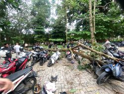 Unila Berikan Bantuan Perbaikan bagi Kendaraan Mahasiswa Terdampak Pohon Tumbang