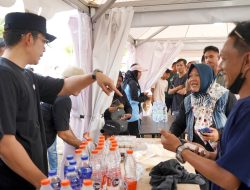 Di Tengah Hingar Bingar Indonesian Drift Series 2026, Bupati Egi Sempatkan Jajan Dagangan Pelaku UMKM